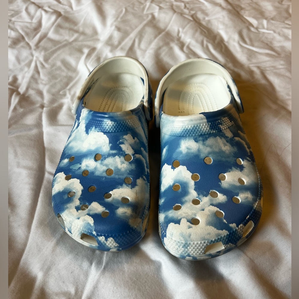 Cloud Crocs Size 7